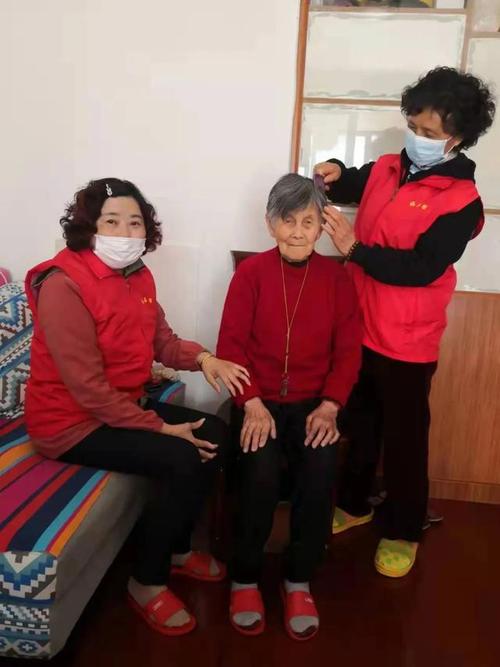 新澳今日开奖结果:上海老人去江苏买菜